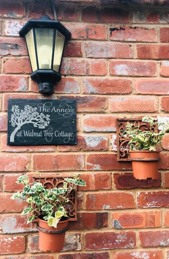 The Annexe At Walnut Tree Cottage Hope under Dinmore ภายนอก รูปภาพ